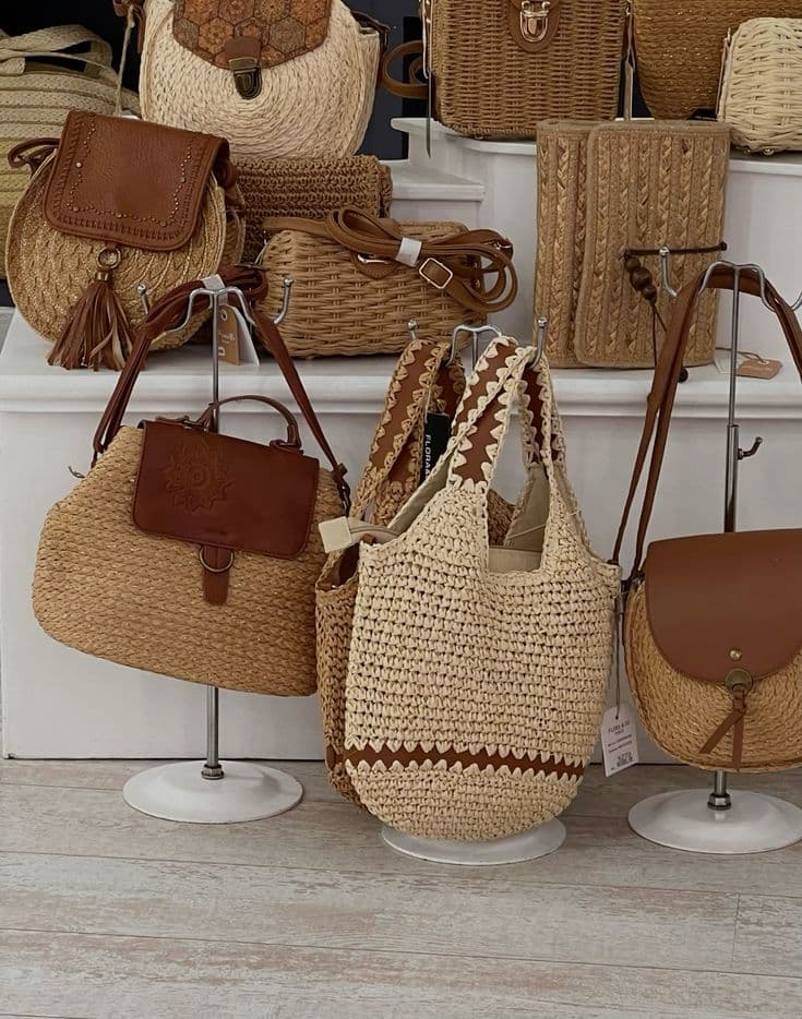 Sacs artisanaux en raphia