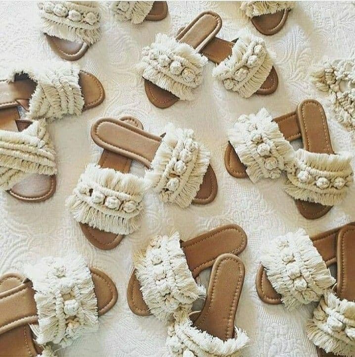Sandales en raphia